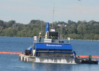 The capping barge system is tested with water.