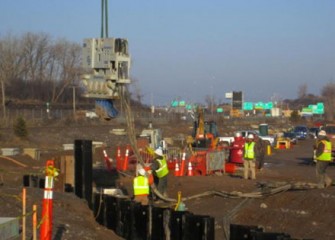 Lakeshore construction activities take place near I-690.