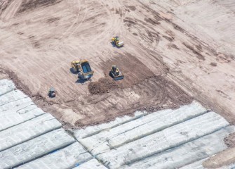 About 3500 cubic yards of soil are added every day to the leveling layer.