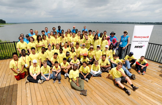 2017 Honeywell Summer Science Week participants.